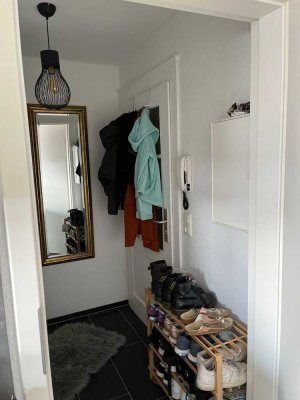 Studentenwohnung: 1,5 Zi, EBK, Bad - in der Nähe der HAWK