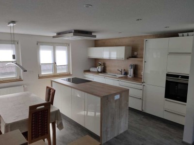 Attraktive und sanierte 4-Raum-DG-Wohnung mit gehobener Innenausstattung mit EBK in Oberharmersbach