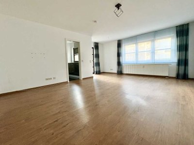 Zur Vermietung: Modernisierte bezugsfreie 2-Zi-Whg mit Balkon und Stellplatz in Scharnhausen
