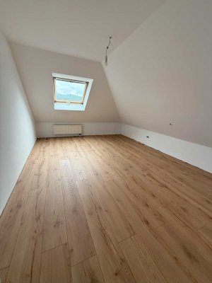 Stilvolle 3-Raum-Wohnung mit Balkon und EBK in Schlüchtern