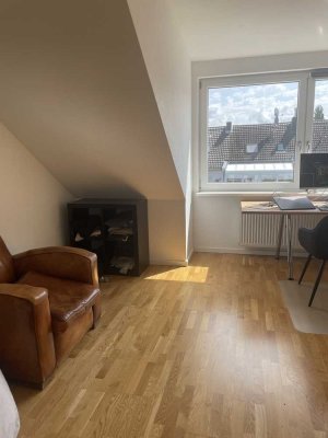 Geschmackvolle 1-Zimmer-DG-Wohnung in Bonn