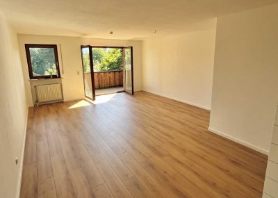 Erstbezug nach Renovierung: Schöne 1-Zimmer-Wohnung mit Blick ins Grüne