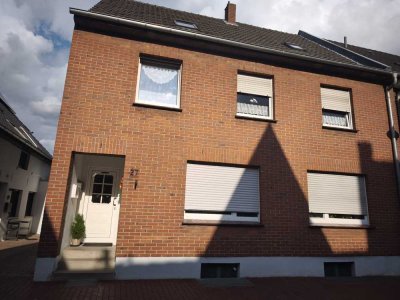 Helle 2,5-Zimmer Wohnung in Sonsbeck mit Garage und Garten