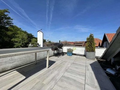 RUDNICK bietet HAUS mit 3 Wohnungen + Büro + Garage NÄHE MEER: ggf. EG wieder rückbaubar zu Laden