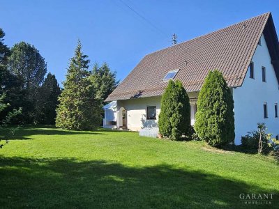 Gepflegtes Einfamilienhaus in bester Lage mit exklusivem Grundstück! Ihr Wohlfühl-Zuhause!