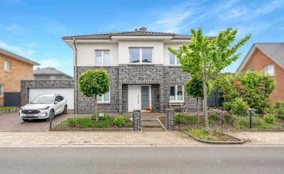 RESERVIERT! Hochwertige KfW-40-Stadtvilla in moderner Architektur in Achim – Baujahr 2014 – 183 m²