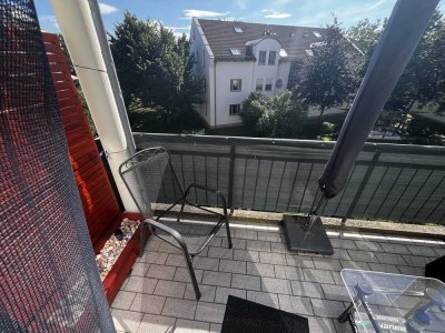 Exklusive, geräumige 1-Zimmer-Wohnung mit Balkon in Königsbrunn