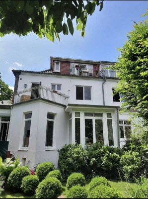 Charmante Dachgeschosswohnung im Altbremerhaus - 2024 energetisch saniert!