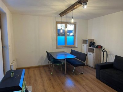 Erdgeschosswohnung mit Parkplätzen