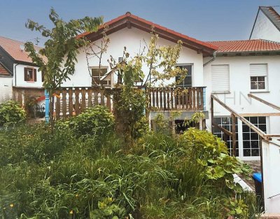 Sehr schönes EFH auf Gemeinschaftsgrundstück mit Garten und Pool in Frei-Laubersheim!