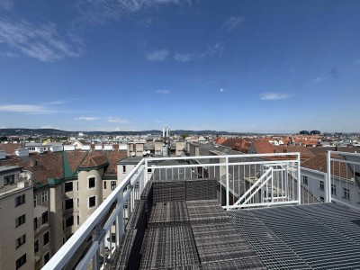 Einzigartige Maisonette-DG-Wohnung mit 2 Terrassen und einen Panoramablick!