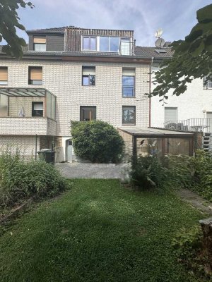 Einfamilienhaus in 52349 Düren-Stadt, mit Garten und Terrasse