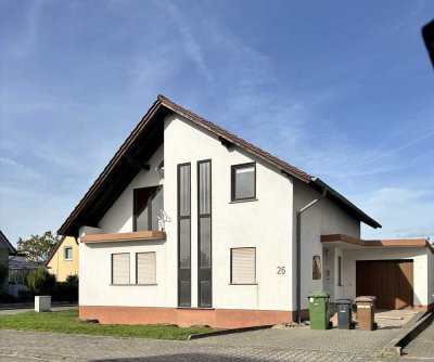 Geräumiges Einfamilienhaus mit 8 Zimmern in Bürstadt