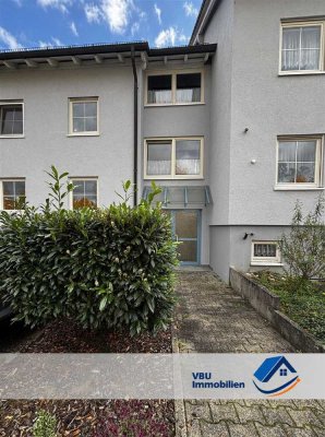 VBU Immobilien - Helle Erdgeschosswohnung mit zwei Balkonen, Garage &amp; Stellplatz