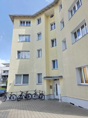 2 Zimmerwohnung mit EBK und Stellplatz im unteren Frauenland zu verkaufen (WG-geeignet)