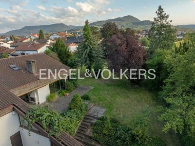 1.835 m² Grundstück + Pool + Burgblick – vielseitiges Anwesen für Ausbau, Umbau oder Neubau