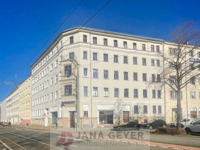 LEIPZIG - ZENTRUM-NORD * CHAUSSEEHAUS * FRISCH RENOVIERT * GROSSE 3-ZIMMER-WOHNUNG mit BALKON