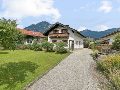 Garmisch: Gepflegtes Zwei- bis Dreifamilienhaus in ruhiger, sonniger Wohnlage