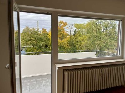 Erstbezug nach Sanierung: ruhige, helle 2-Zimmer Wohnung mit Balkon in Bonn Dottendorf