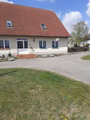 Günstige, gepflegte 2-Raum-DG-Wohnung in Brüssow