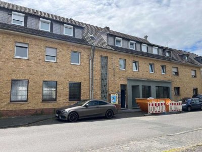 Modern & offen: Frisch sanierte Erdgeschosswohnung mit Terrasse in Troisdorf