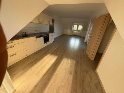 Traumhafte 3-Raumwohnung im Dachgeschoss in Tonna (902.1402)