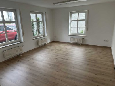 Büro / Büroräume / Praxis / Praxisräume in zentraler und ruhiger Lage im EG in Ichenhausen