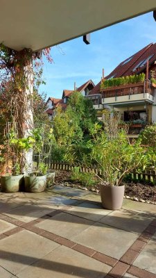 Sehr schöne 2-Zimmer-Wohnung mit Terrasse in ruhiger Lage am Favoritenpark in Ludwigsburg Hoheneck