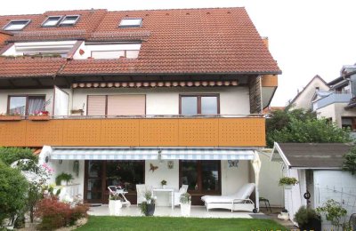 Gepflegte 2,5 Zi-ETW mit eigenem Grün, TG-Stellplatz u. großem Hobbyraum, Nähe Bahnhof