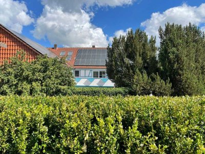 Charmantes Zweifamilienhaus mit Scheune, großem Grundstück, Bauland & PV-Anlage
