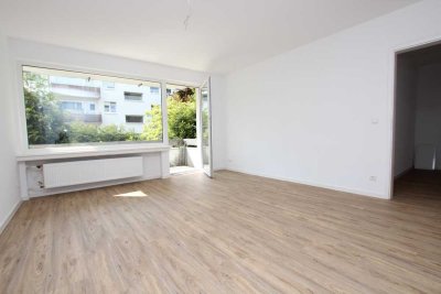 Komplett modernisierte Wohnung mit EBK und schönem Balkon