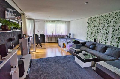 Geschmackvolle 3-Zimmer-Dachgeschosswohnung mit Balkon und EBK in Freiberg a. N.
