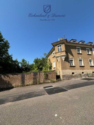 Historisches 2-3 Familienhaus mit Ausbaupotential zur Kernsanierung