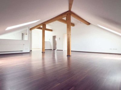 Ihr neues Zuhause unterm Dach – hell, gepflegt & gut gelegen in Nürnberg-Schniegling