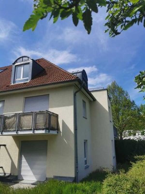 Schöne 3 Zimmer-Massionette in DD-Weißig mit Balkon und Tiefgarage. Eigennutzer aufgepasst!
