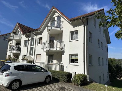 KLEIN ABER EINEN TOLLEN AUSBLICK VOM BALKON! (KÜCHE INNENLIEGEND)