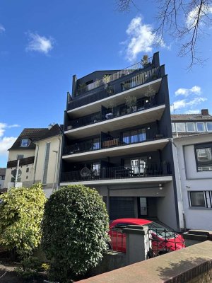 Neubauwohnung mit Einbauküche und Balkon: stilvolle 2-Zimmer-Wohnung in Siegburg