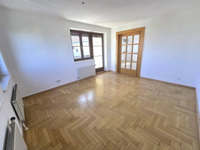 *Ruhelage und Grünblick +Neuwertige lichtdurchflutet Terrassenwohnung+ BJ 1995 +Nahe Zentrum in Eisenstadt+4 Zimmer auf 103m², Loggia, Garage, Kamin+