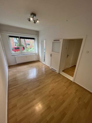 Moderne Singlewohnung in ruhiger Seitenstraße / Nähe Holtenauer Straße