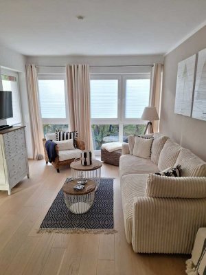 2-Zimmer-Wohnung mit Stellplatz, gehobener Innenausstattung, Balkon und Einbauküche in Rostock