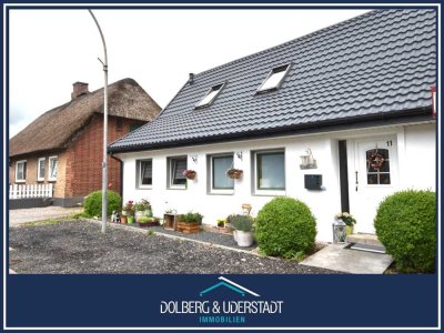 Ferienimmobilie mit zwei Wohnheinheiten und pflegeleichtem Grundstück