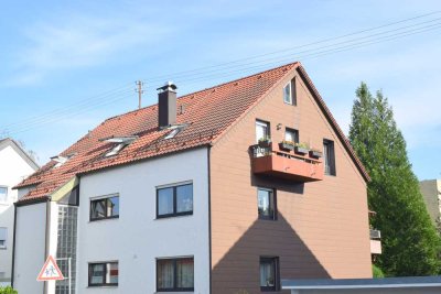2 Zimmer Wohnung in Echterdingen mit EBK, Terrasse und PKW-Stellplatz