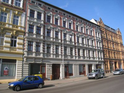 RESERVIERT ! 2,5 Zimmer Wohnung mit Wannenbad und Balkon - Renditeobjekt -