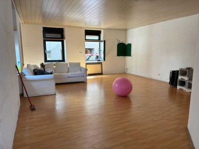 ***Mühlhausen-Tairnbach ab sofort 3/4  helle Zimmer in EG   ***