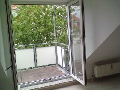 Sonniges, gemütliches 1 1/2 Zi-DG Appartement mit TG