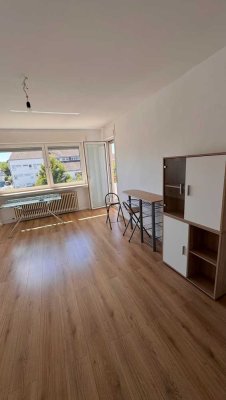 Geschmackvolle 2-Zimmer-Wohnung mit Balkon, EBK und Stellplatz in Dietzenbach