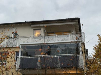 Geschmackvolle 2-Zimmer-Penthouse-Wohnung mit gehobener Innenausstattung mit EBK in Ost-Erlangen