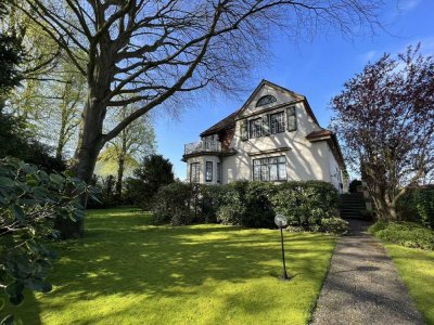 *Neuer Preis* Provisionsfreie Altbauvilla mit viel Charme in beliebter Lage von Elmshorn