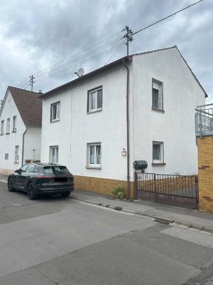 Zweifamilienhaus in ruhiger Lage