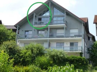 Charmante 2,5-Zimmer-Galeriewohnung mit traumhaftem Blick vom Balkon